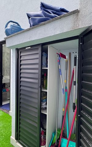 Casa de condomínio à venda com 217m², 3 quartos e 1 vaga Casa de condomínio à venda com 217m², 3 quartos e 1 vagaÁrea de Serviço