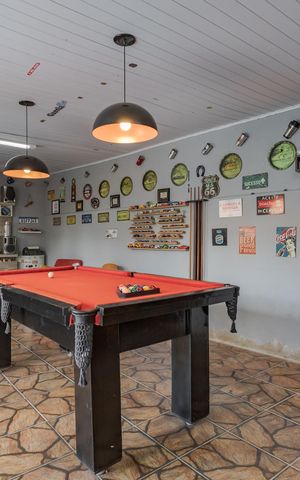 Casa à venda com 220m², 3 quartos e 3 vagas Casa à venda com 220m², 3 quartos e 3 vagasEspaço Gourmet