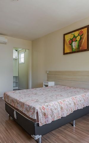 Casa à venda com 220m², 3 quartos e 3 vagas Casa à venda com 220m², 3 quartos e 3 vagasQuarto 1