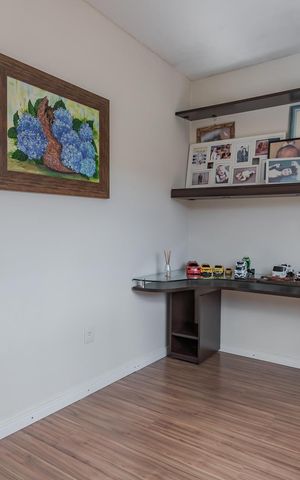 Casa à venda com 220m², 3 quartos e 3 vagas Casa à venda com 220m², 3 quartos e 3 vagasQuarto 2