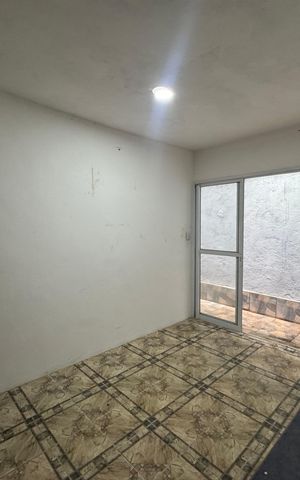Casa para alugar com 180m², 2 quartos e 1 vaga Casa para alugar com 180m², 2 quartos e 1 vagaSala