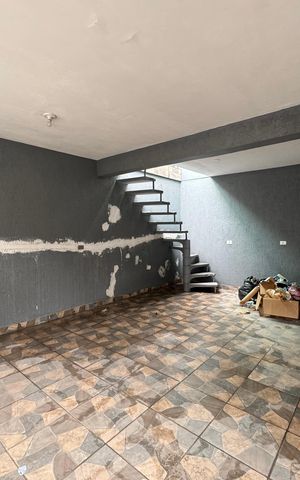 Casa para alugar com 180m², 2 quartos e 1 vaga Casa para alugar com 180m², 2 quartos e 1 vagaGaragem