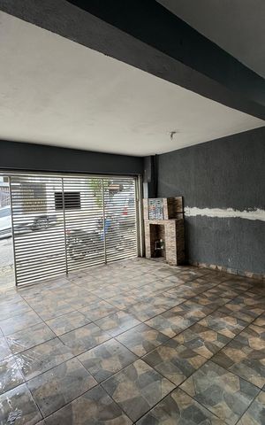 Casa para alugar com 180m², 2 quartos e 1 vaga Casa para alugar com 180m², 2 quartos e 1 vagaGaragem