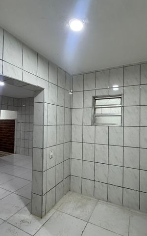 Casa para alugar com 180m², 2 quartos e 1 vaga Casa para alugar com 180m², 2 quartos e 1 vagaÁrea de Serviço