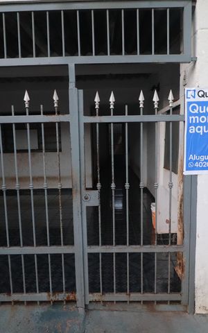 Casa para alugar com 200m², 2 quartos e 1 vagaPlaca