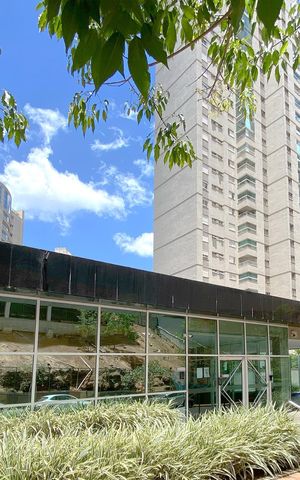Apartamento para alugar com 303m², 4 quartos e 3 vagas Apartamento para alugar com 303m², 4 quartos e 3 vagasFachada