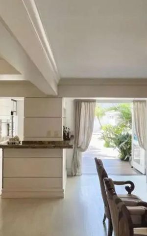 Casa à venda com 307m², 3 quartos e 2 vagasCozinha
