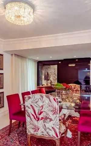 Casa à venda com 307m², 3 quartos e 2 vagasSala