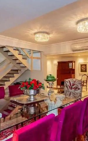 Casa à venda com 307m², 3 quartos e 2 vagasSala