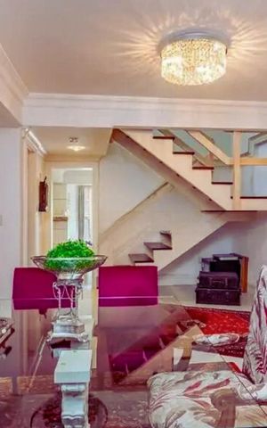 Casa à venda com 307m², 3 quartos e 2 vagasSala