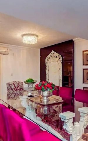 Casa à venda com 307m², 3 quartos e 2 vagasSala