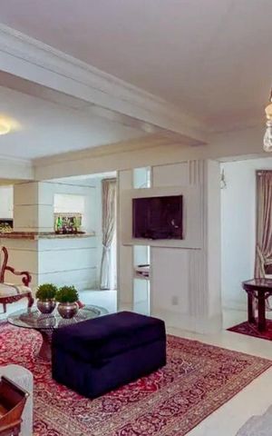 Casa à venda com 307m², 3 quartos e 2 vagasSala