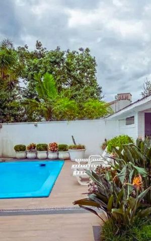 Casa à venda com 307m², 3 quartos e 2 vagasÁrea externa