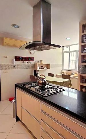 Apartamento à venda com 202m², 4 quartos e 1 vaga