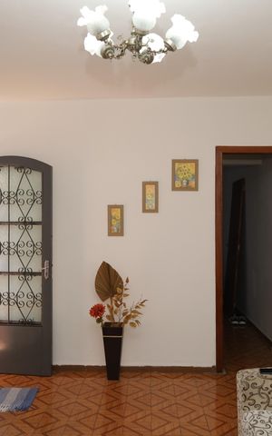 Casa à venda com 334m², 3 quartos e 4 vagasSala