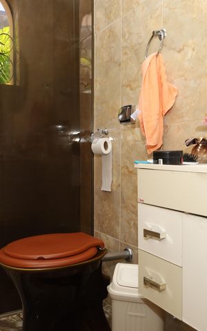 Casa à venda com 334m², 3 quartos e 4 vagasBanheiro 1 - Suíte