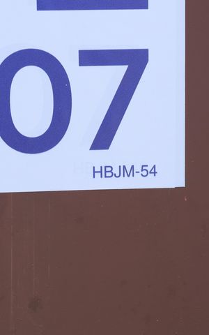 Casa à venda com 334m², 3 quartos e 4 vagasPlaca instalada no portão do imóvel - Código da placa: HBJM-54