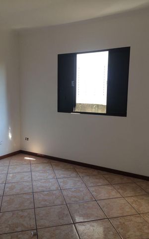 Casa à venda com 240m², 3 quartos e 2 vagas Casa à venda com 240m², 3 quartos e 2 vagasQuarto