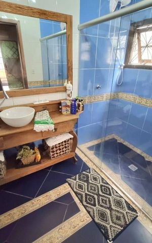Casa à venda com 224m², 4 quartos e 2 vagas