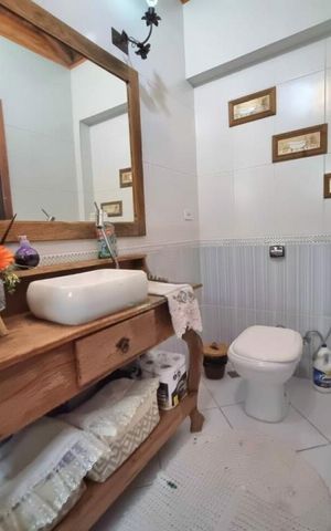 Casa à venda com 224m², 4 quartos e 2 vagas