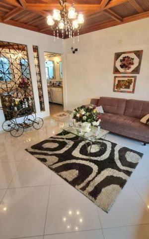 Casa à venda com 224m², 4 quartos e 2 vagas