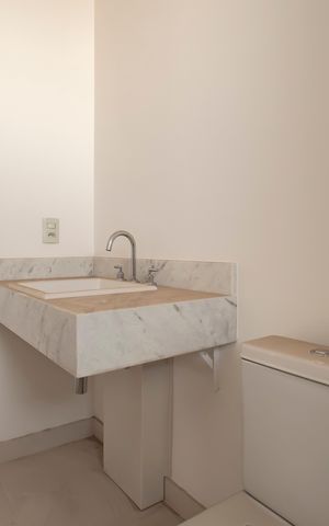 Apartamento à venda com 166m², 3 quartos e 2 vagasBanheiro da Suíte 2