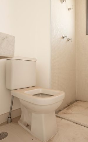 Apartamento à venda com 166m², 3 quartos e 2 vagasBanheiro da Suíte 2