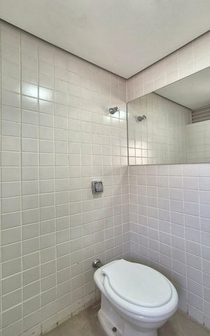 Apartamento para alugar com 206m², 3 quartos e 3 vagasBanheiro da Suíte