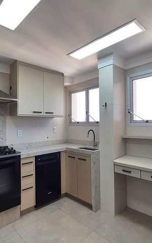 Apartamento para alugar com 206m², 3 quartos e 3 vagasCozinha