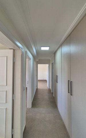 Apartamento para alugar com 206m², 3 quartos e 3 vagasCorredor