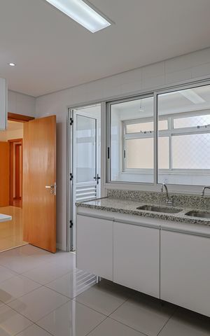 Apartamento para alugar com 126m², 3 quartos e 3 vagas