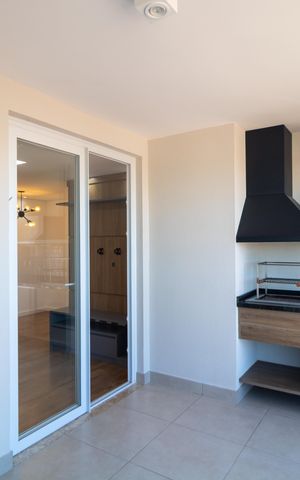 Apartamento à venda com 65m², 2 quartos e 1 vaga Apartamento à venda com 65m², 2 quartos e 1 vagaSacada com Churrasqueira