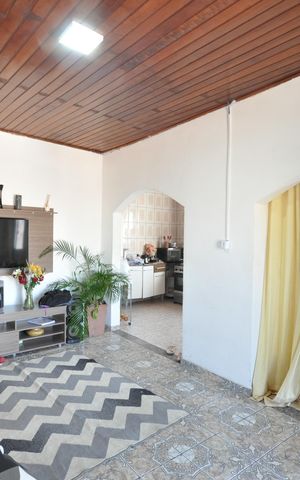 Casa à venda com 300m², 7 quartos e sem vagaSala
