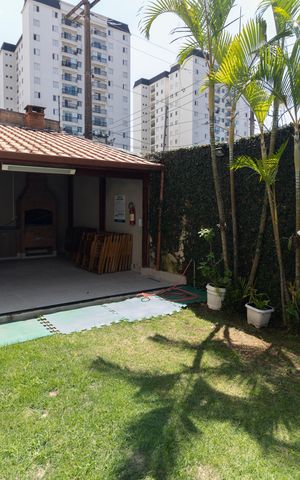 Casa de condomínio à venda com 112m², 3 quartos e 2 vagasChurrasqueira 