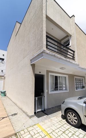 Casa de condomínio à venda com 112m², 3 quartos e 2 vagasFachada 