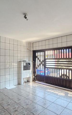 Casa à venda com 129m², 3 quartos e 2 vagas Casa à venda com 129m², 3 quartos e 2 vagasGaragem