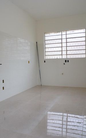 Casa à venda com 360m², 2 quartos e 2 vagasCozinha