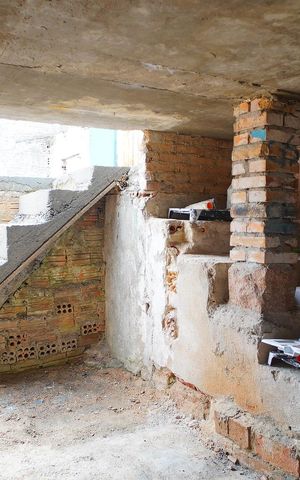 Casa à venda com 360m², 2 quartos e 2 vagasPorão