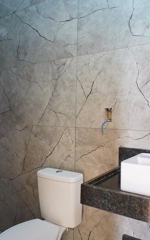 Casa à venda com 360m², 2 quartos e 2 vagasBanheiro Social