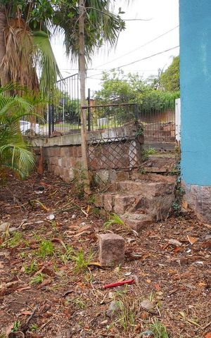 Casa à venda com 360m², 2 quartos e 2 vagasPátio