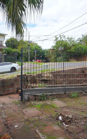 Casa à venda com 360m², 2 quartos e 2 vagasPátio