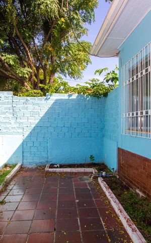 Casa para alugar com 120m², 2 quartos e sem vagaÁrea Externa 