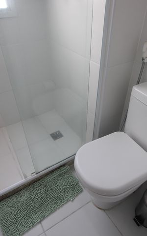 Apartamento à venda com 166m², 4 quartos e 3 vagasBanheiro canadense das suíte 2 e 3