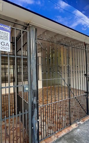 Casa para alugar com 200m², 2 quartos e 1 vaga Casa para alugar com 200m², 2 quartos e 1 vagaPlaca