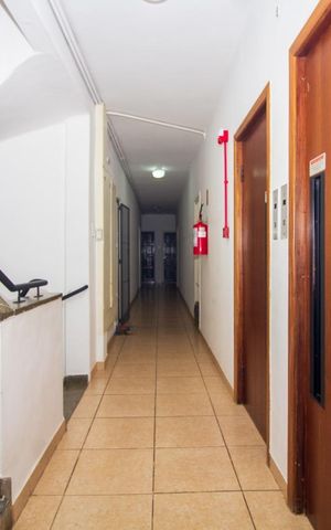 Apartamento para alugar com 52m², 2 quartos e sem vaga Apartamento para alugar com 52m², 2 quartos e sem vagaHall