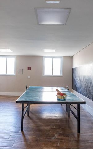 Apartamento para alugar com 56m², 2 quartos e 1 vaga Apartamento para alugar com 56m², 2 quartos e 1 vagaÁrea comum - Salão de jogos