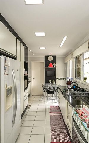 Apartamento à venda com 223m², 3 quartos e 4 vagasCozinha
