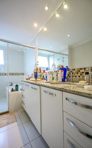 Apartamento à venda com 223m², 3 quartos e 4 vagasBanheiro da Suíte  3