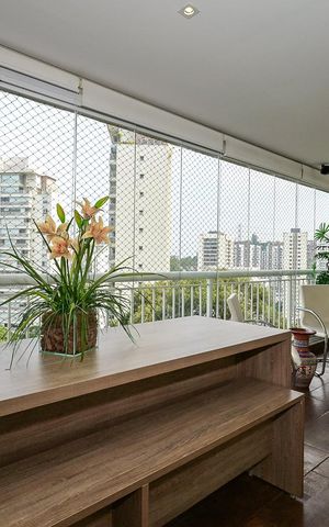 Apartamento à venda com 223m², 3 quartos e 4 vagasVaranda
