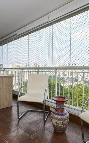 Apartamento à venda com 223m², 3 quartos e 4 vagasVaranda